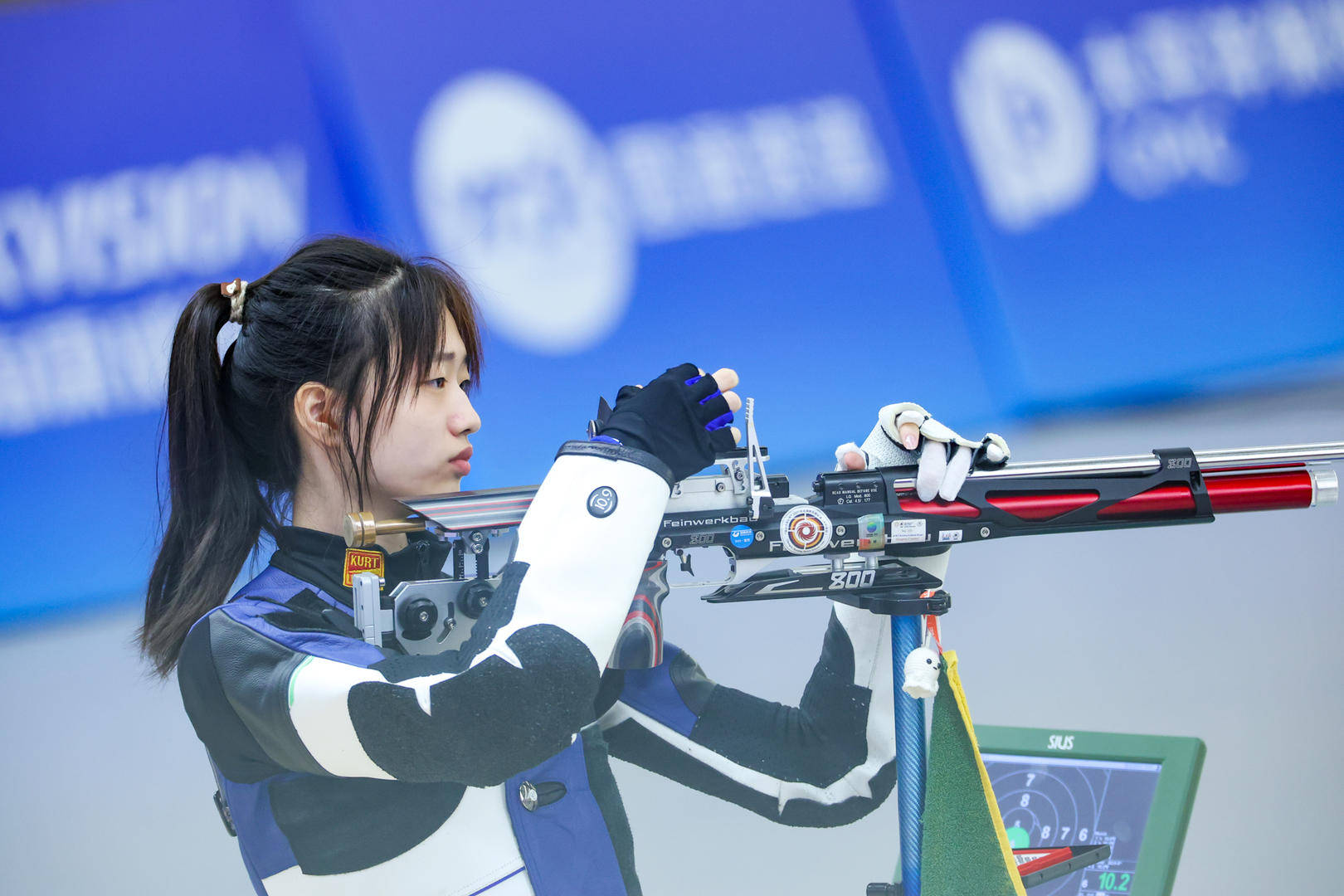 关于射击选手神枪手夺冠，稳定发挥的信息
