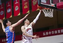 包含深圳球队备战对阵四川，齐心协力冲刺胜利的词条