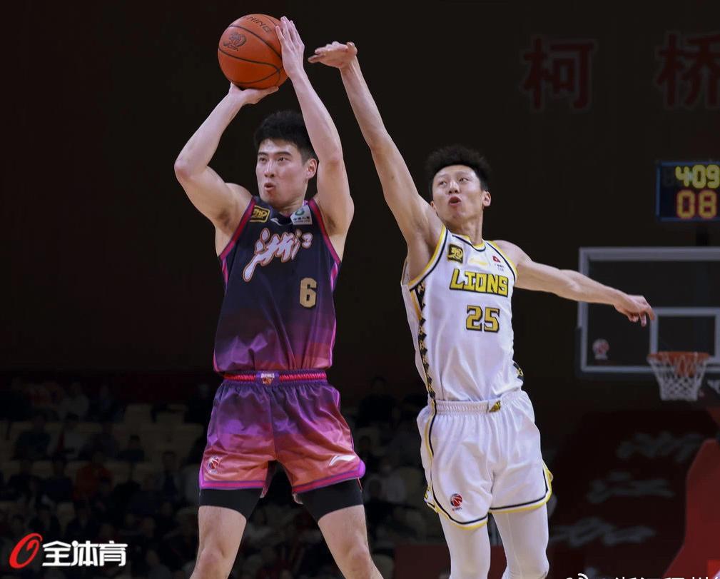 山东男篮实力抗衡江苏队，双方实力不相上下