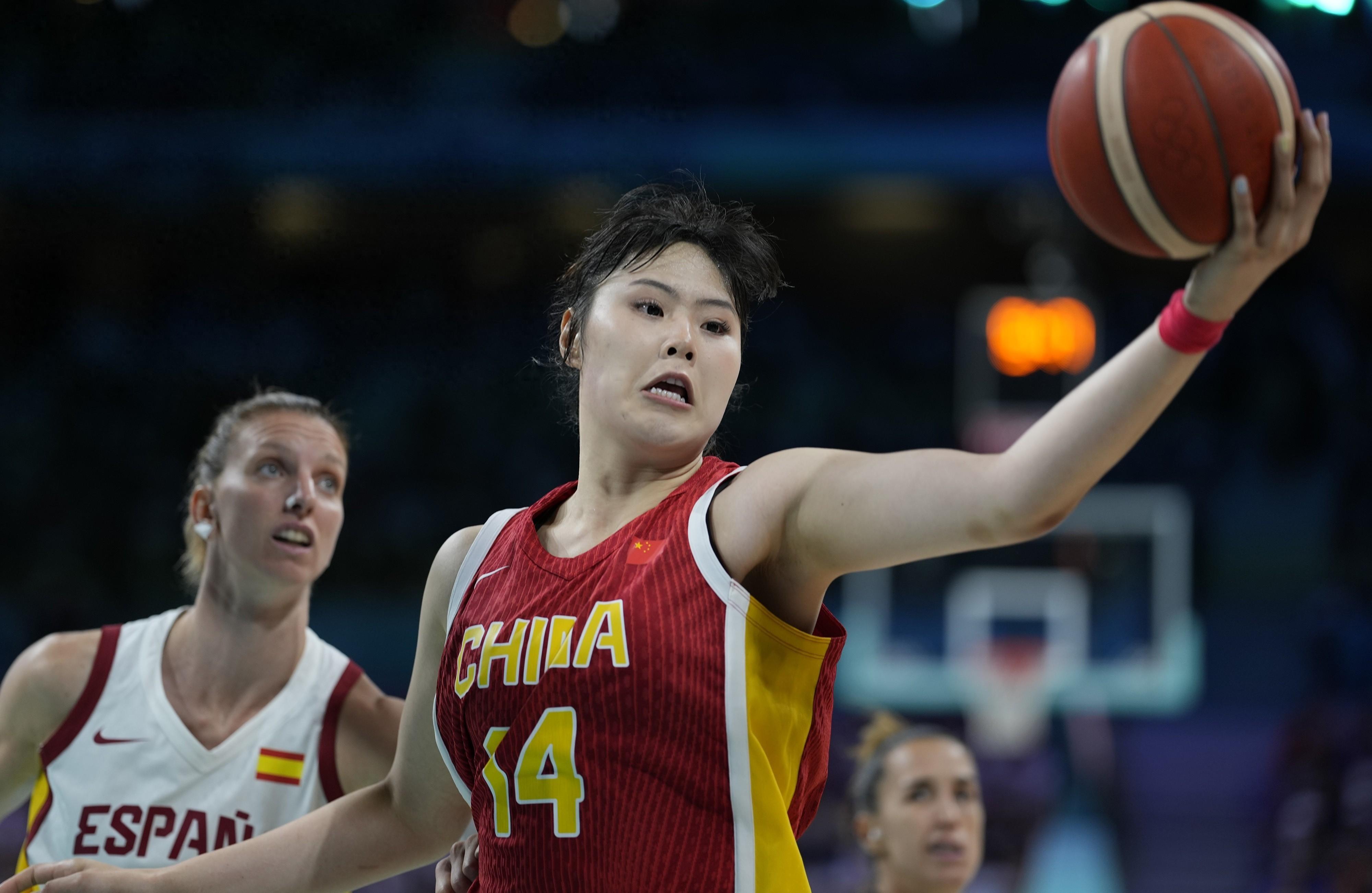 关于李月汝首发砍10分15板篮板创WNBA生涯新高的信息